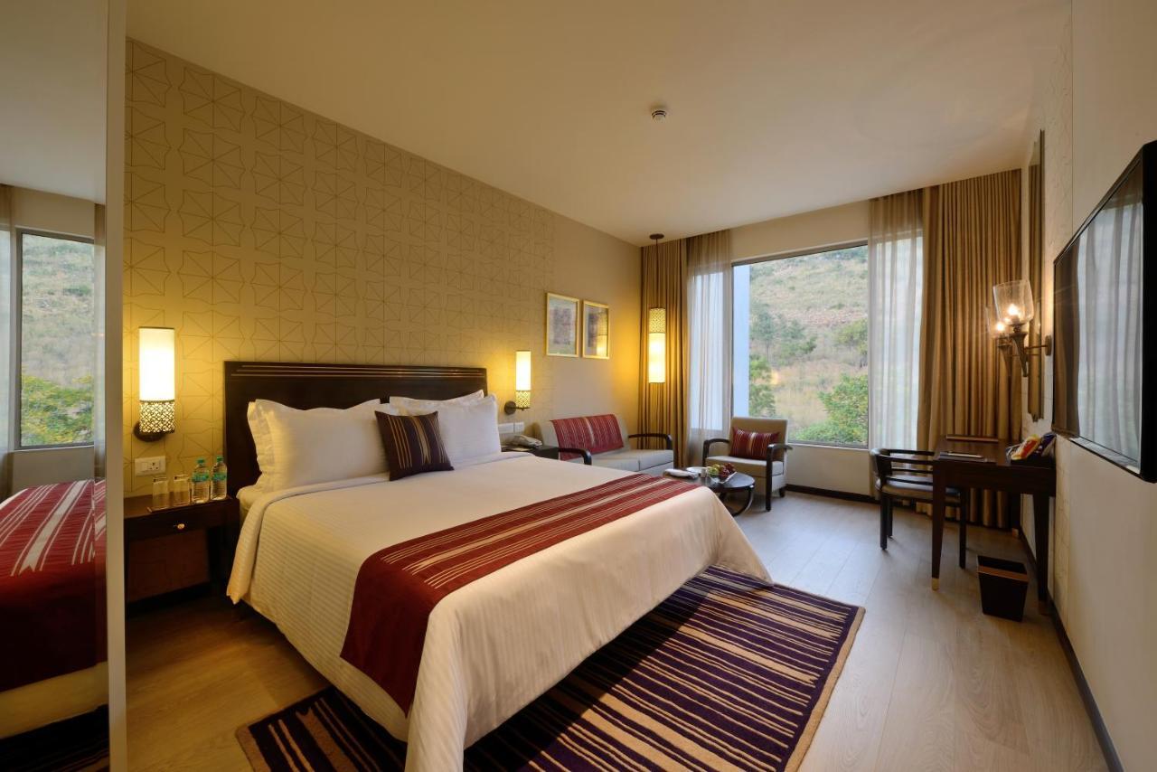 Marasa Sarovar Premiere Tirupati Buitenkant foto Deluxe Room