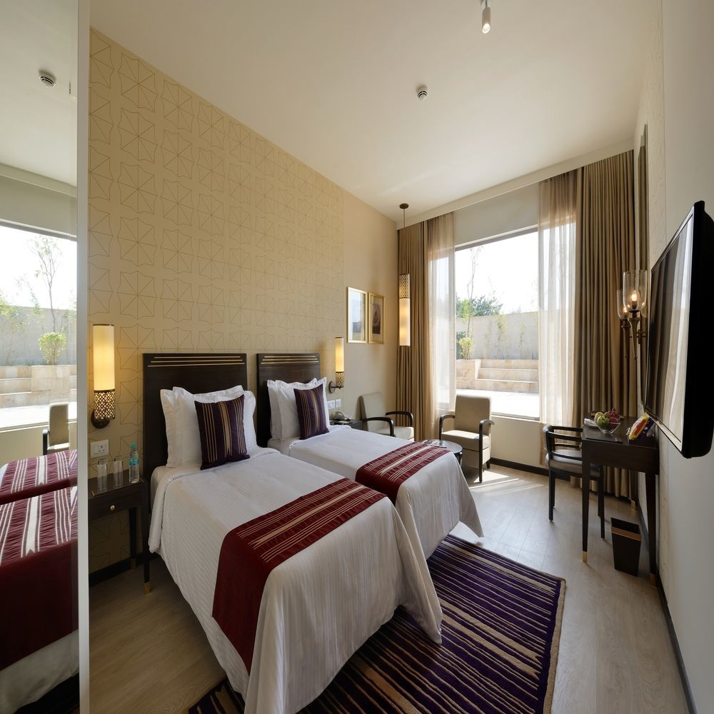Marasa Sarovar Premiere Tirupati Buitenkant foto A room at the Taj Bengal