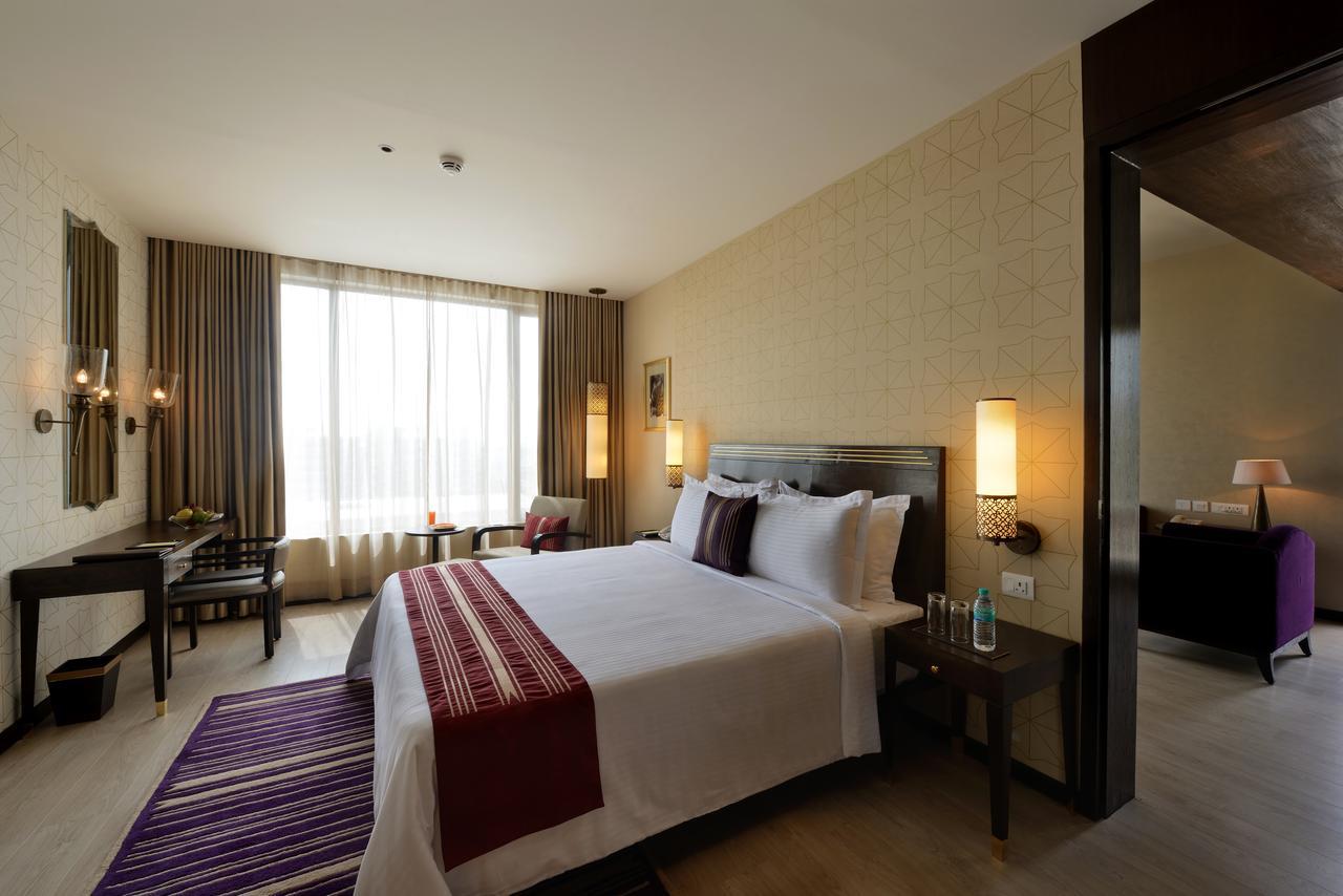 Marasa Sarovar Premiere Tirupati Kamer foto A room at the Taj Bengal