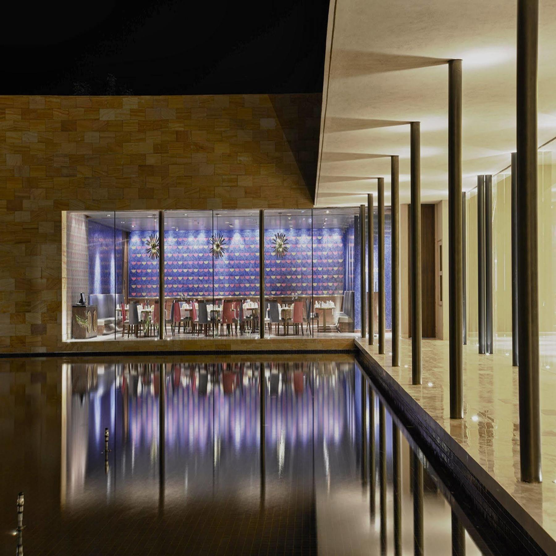 Marasa Sarovar Premiere Tirupati Buitenkant foto The interior of the hotel