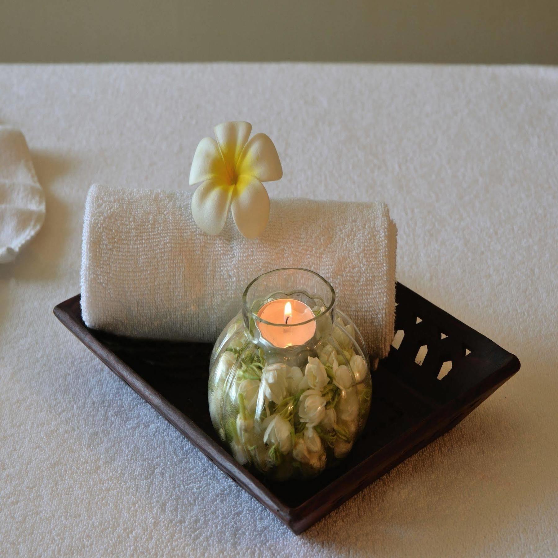 Marasa Sarovar Premiere Tirupati Buitenkant foto Plumeria spa